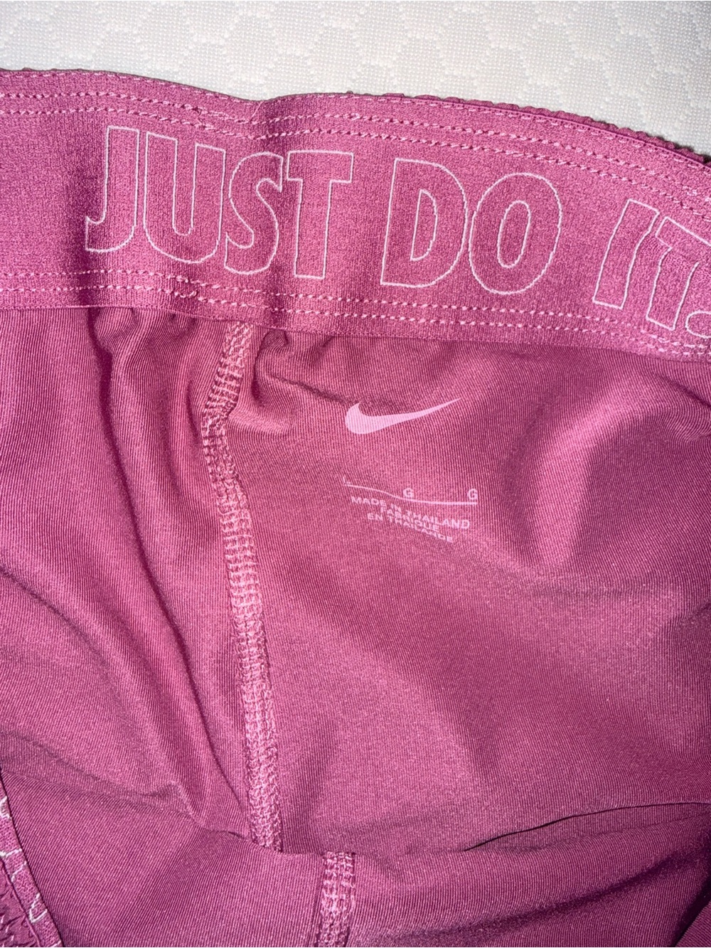 103. Nike pink shorts size Large - Picture 4 of 4
